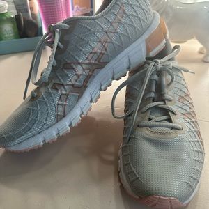 ASICS women’s size 9.5